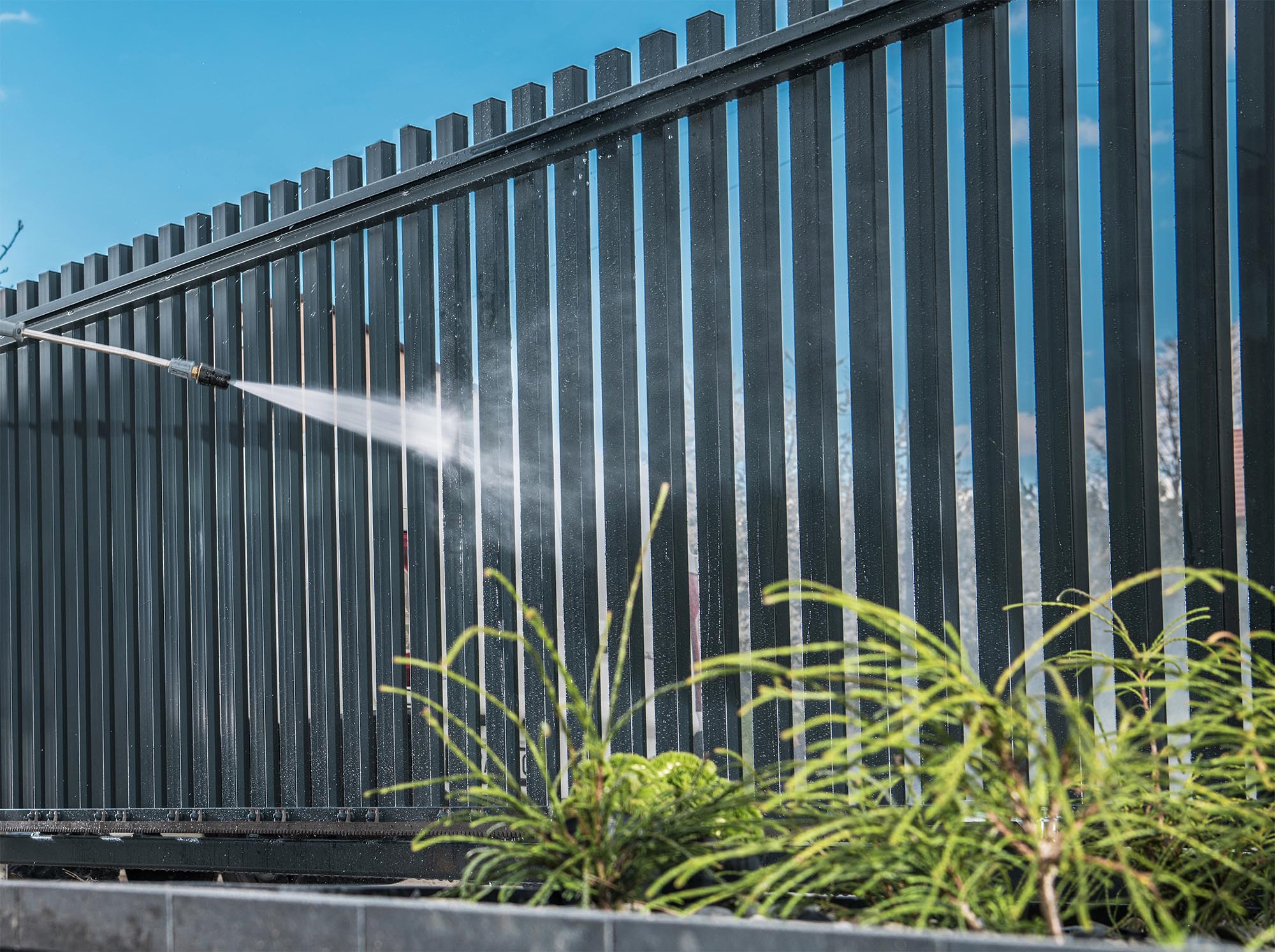 Gates & Fencing Cleaning